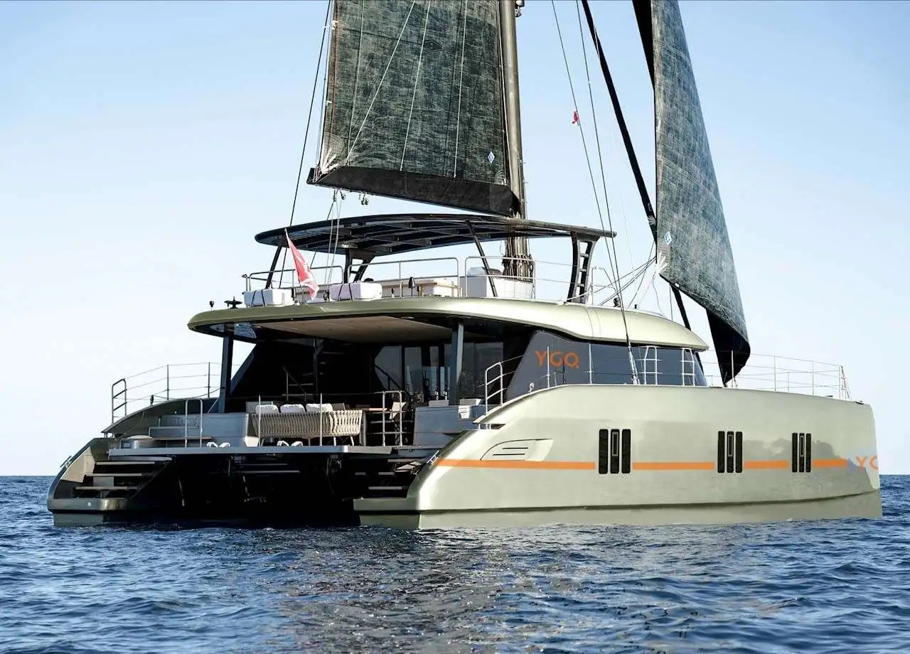 Yacht Catamaran YGO, Sunreef Yachts CHARTERWORLD Luxury Superyacht